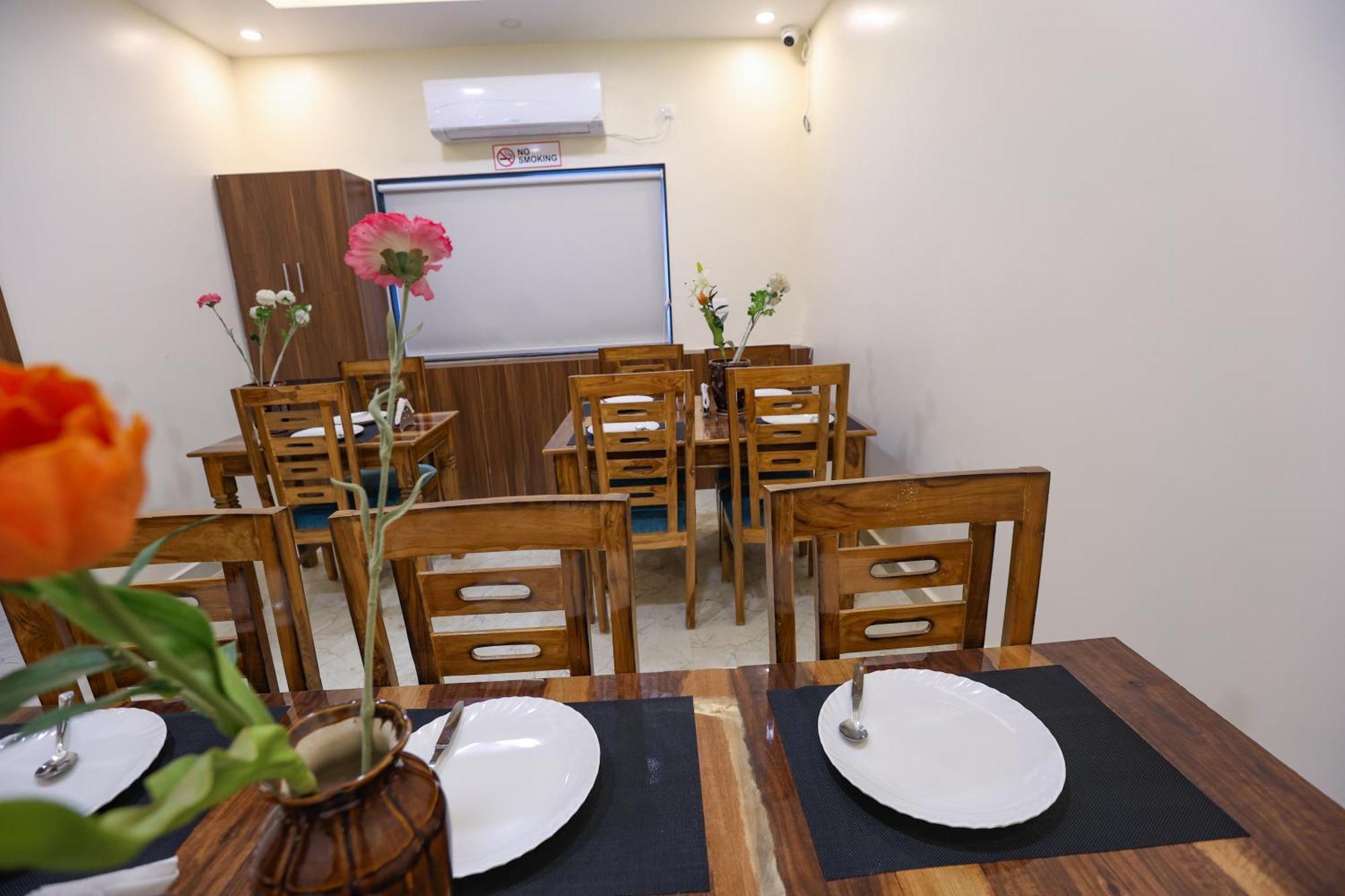 Hotel Sj Pride Bhubaneswar Exterior foto